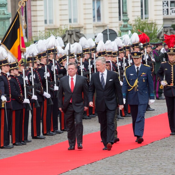 Le roi Abdallah II et la reine Rania de Jordanie sont accueillis au Palais Royal par le roi Philippe et la reine Mathilde de Belgique, pour une réception, à l'occasion d'une visite d'état de trois jours en Belgique. Bruxelles, 18 mai 2016.