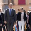 La reine Letizia et le roi Felipe VI d'Espagne en visite à Villanueva de los Infantes en Castille - La Manche le 18 mai 2016 dans le cadre des commémorations des 400 ans de la mort de Cervantes.