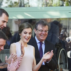 Le roi d'Espagne Felipe VI et la reine d'Espagne Letizia visitent l'Observatoire de la Spécificité à la Faculté des Sciences Sociales de Talavera de la Reina dans le cadre de la commémoration du quadricentenaire de la mort de Miguel de Cervantes. Talavera de la Reina, Espagne, le 18 mai 2016.18/05/2016 - Talavera de la Reina