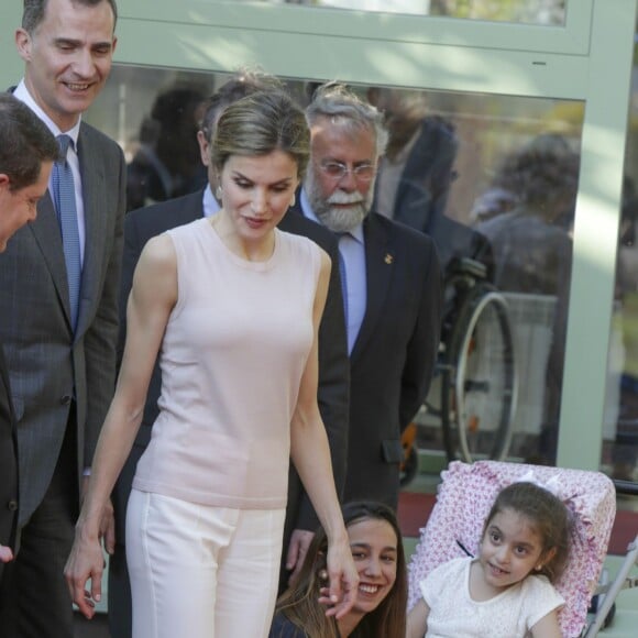 Le roi Felipe VI et la reine Letizia d'Espagne en visite à Talavera de la Reina le 18 mai 2016 dans le cadre des commémorations des 400 ans de la mort de Cervantes.