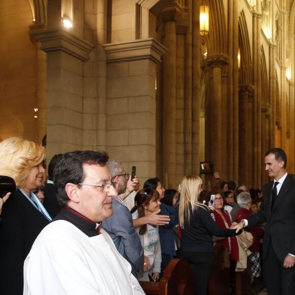 Le roi Felipe VI et la reine Letizia d'Espagne assistent à la cérémonie commémorative en hommage aux victimes du tremblement de terre en Equateur en la cathédrale La Almudena à Madrid. Le 17 mai 2016 © Jack Abuin / Zuma Press / Bestimage