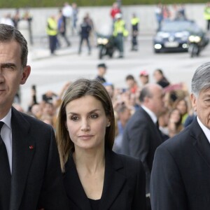 Le roi Felipe VI et la reine Letizia d'Espagne assistent à la cérémonie commémorative en hommage aux victimes du tremblement de terre en Equateur en la cathédrale La Almudena à Madrid. Le 17 mai 2016 © Jack Abuin / Zuma Press / Bestimage