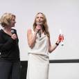 Muriel Coulin et Delphine Coulin (Prix du Meilleur Scénario pour le film "Voir du pays) (The Stopover)) - Remise des prix "Un Certain Regard" lors du 69ème Festival International du Film de Cannes, le 21 mai 2016.