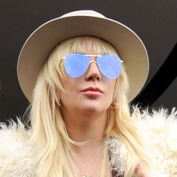 Lady Gaga à la sortie de son domicile à New York. Le 11 mai 2016