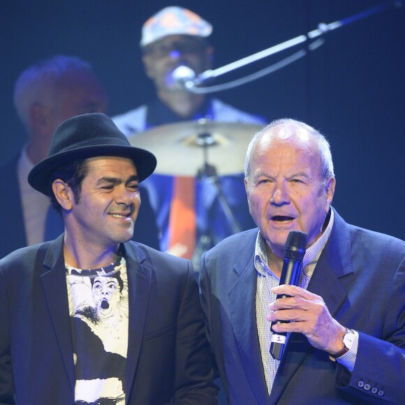 Jamel Debbouze et Marc Ladreit de Lacharrière - Finale du Trophée d'Impro Culture & Diversité, au Théâtre Comédia à Paris le 23 mai 2016. © Coadic Guirec/ Bestimage23/05/2016 - Paris