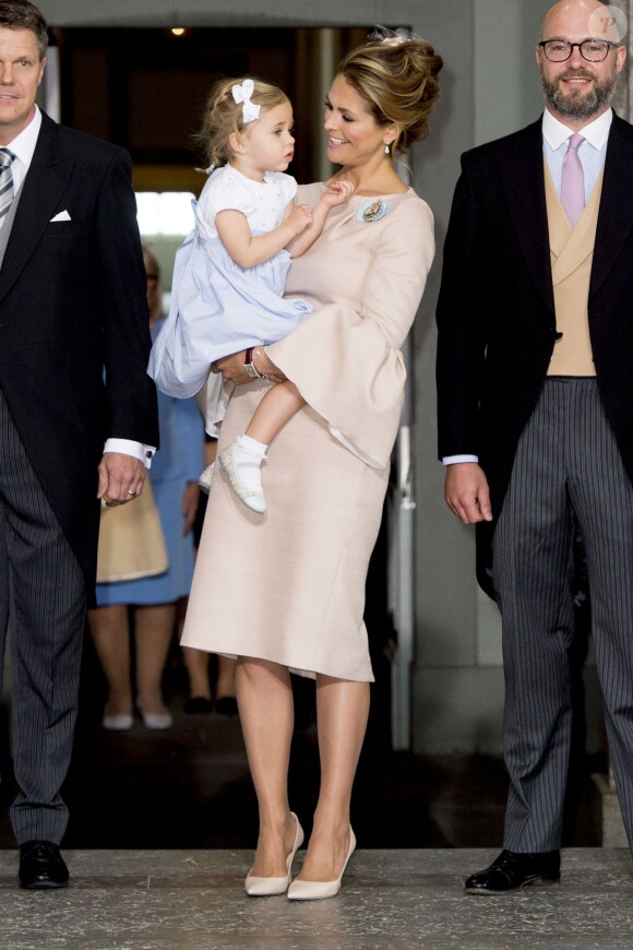 La princesse Madeleine et sa fille la princesse Leonore - Baptême du prince Oscar de Suède à Stockholm en Suède le 27 mai 2016.