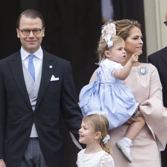 La princesse Victoria de Suède, le prince Oscar, la prince Daniel, la princesse Estelle et la princesse Madeleine et sa fille la princesse Leonore - Baptême du prince Oscar de Suède à Stockholm en Suède le 27 mai 2016.