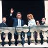 Archives - Laeticia Hallyday et Johnny Hallyday à la sortie de la mairie de Neuilly-sur-Seine, le 25 mars 1996.