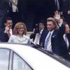 Archives - Laeticia Hallyday et Johnny Hallyday à la sortie de la mairie de Neuilly-sur-Seine, le 25 mars 1996.