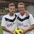  Le chanteur M. Pokora et David Ginola lors d'un match de foot caritatif à Monaco le 2 août 2011. Le chanteur fait partie de ceux qui ont sauvé la vie de l'ancien joueur du PSG lors du malaise cardiaque dont il a été victime en mai 2016. 