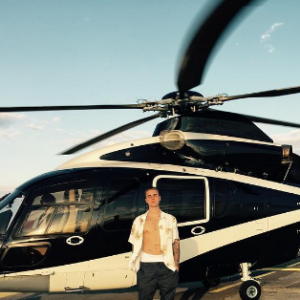 Justin Bieber prend l'hélicoptère après avoir passé deux jours à Saint-Tropez. Photo publiée sur Instagram, le 2 juin 2016.