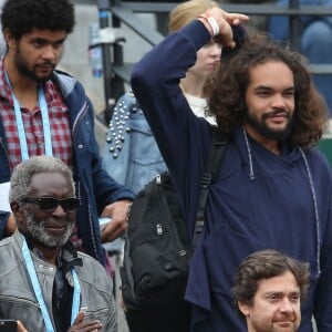 Joakim Noah et son grand-père Zacharie Noah à la finale dames aux internationaux de France de Roland-Garros à Paris le 3 juin 2016. © Moreau - Jacovides / Bestimage