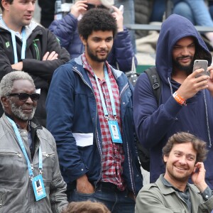 Joakim Noah et son grand-père Zacharie Noah à la finale dames aux internationaux de France de Roland-Garros à Paris le 3 juin 2016. © Moreau - Jacovides / Bestimage