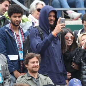 Joakim Noah et son grand-père Zacharie Noah à la finale dames aux internationaux de France de Roland-Garros à Paris le 3 juin 2016. © Moreau - Jacovides / Bestimage