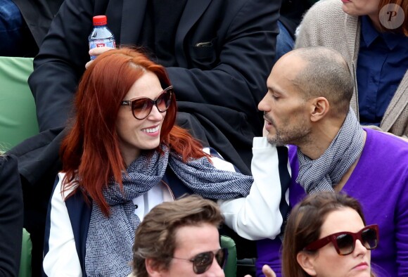 Audrey Fleurot et son compagnon Djibril Glissant dans les tribunes des internationaux de France de Roland Garros à Paris le 4 juin 2016. © Moreau - Jacovides / Bestimage