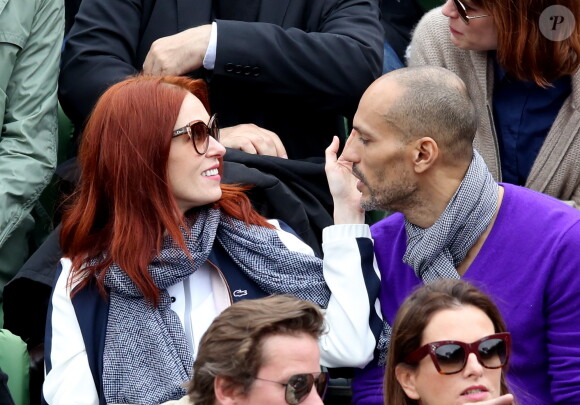 Audrey Fleurot et son compagnon Djibril Glissant dans les tribunes des internationaux de France de Roland Garros à Paris le 4 juin 2016. © Moreau - Jacovides / Bestimage