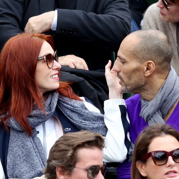 Audrey Fleurot et son compagnon Djibril Glissant dans les tribunes des internationaux de France de Roland Garros à Paris le 4 juin 2016. © Moreau - Jacovides / Bestimage