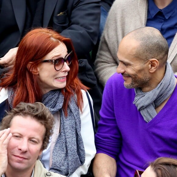 Audrey Fleurot et son compagnon Djibril Glissant dans les tribunes des internationaux de France de Roland Garros à Paris le 4 juin 2016. © Moreau - Jacovides / Bestimage