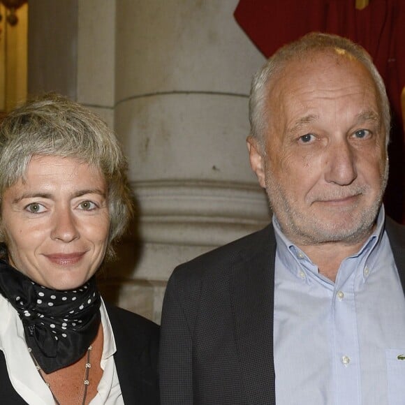 François Berléand et sa compagne Alexia Stresi - Générale de la pièce de théâtre "Le Mensonge" au Théâtre Edouard-VII à Paris, le 14 septembre 2015.