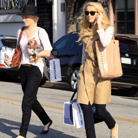 Amber Heard et Tasya Van Ree le 24 février 2012.
