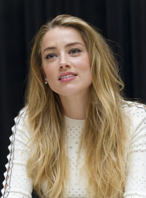 Amber Heard - Conférence de presse pour "The Danish Girl" au festival de Toronto le 12 septembre 2015.