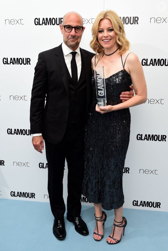 Stanley Tucci et Elizabeth Banks (Réalisatrice de l'année) assistent aux Glamour Women of the Year Awards aux Berkeley Square Gardens. Londres, le 7 juin 2016.