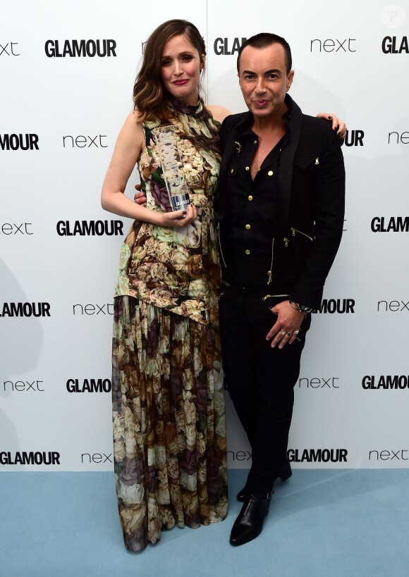 Julien Macdonald et Rose Byrne assistent aux Glamour Women of the Year Awards aux Berkeley Square Gardens. Londres, le 7 juin 2016.