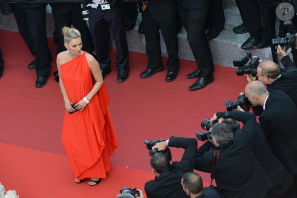 Kate Moss - Montée des marches du film "Loving" lors du 69ème Festival International du Film de Cannes. Le 16 mai 2016.