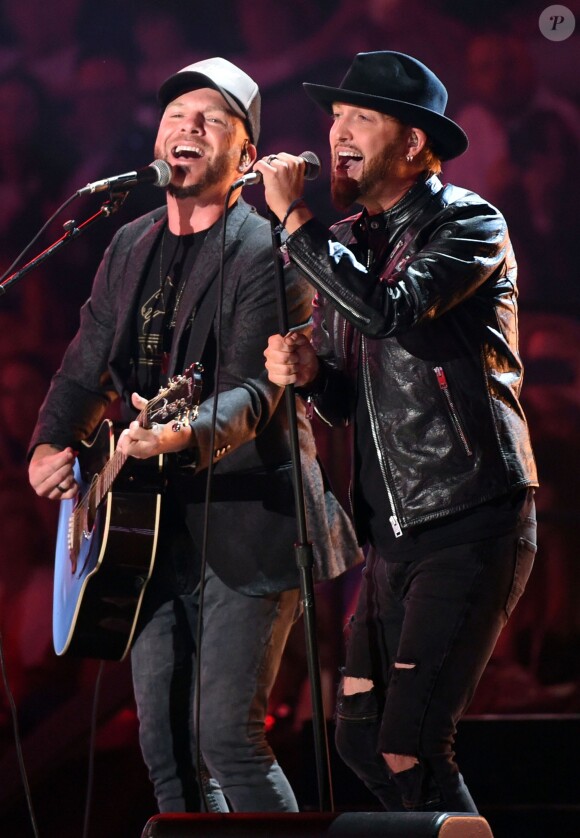 Le groupe LOCASH (Chris Lucas et Preston Brust) à la soirée CMT Music Awards à Bridgestone Arena à Nashville, le 8 juin 2016 © AdMedia via Bestimage