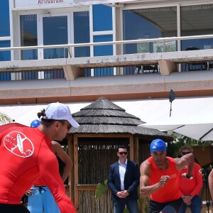 Exclusif - La princesse Charlene de Monaco et sa Fondation organisaient le 6 juin 2016 sur la plage du Larvotto une nouvelle journée d'action du programme Water Safety pour la prévention de la noyade, avec l'aide de grands champions comme Alain Bernard et Pierre Frolla. © Bruno Bebert / Pool restreint Monaco / Bestimage - Crystal - Visual