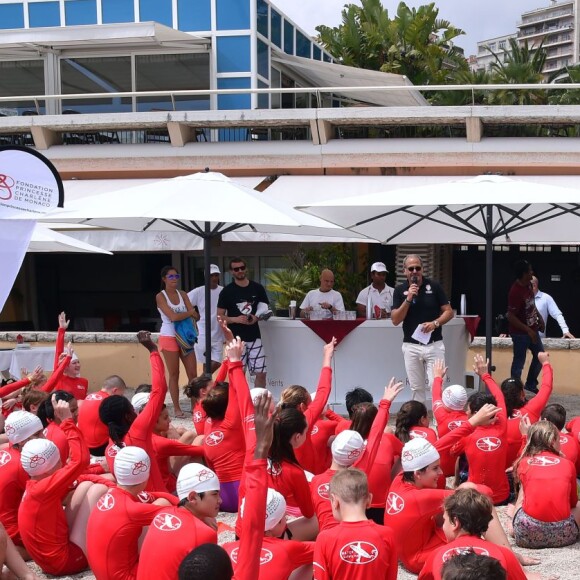 Exclusif - La princesse Charlene de Monaco et sa Fondation organisaient le 6 juin 2016 sur la plage du Larvotto une nouvelle journée d'action du programme Water Safety pour la prévention de la noyade, avec l'aide de grands champions comme Alain Bernard et Pierre Frolla. © Bruno Bebert / Pool restreint Monaco / Bestimage - Crystal - Visual