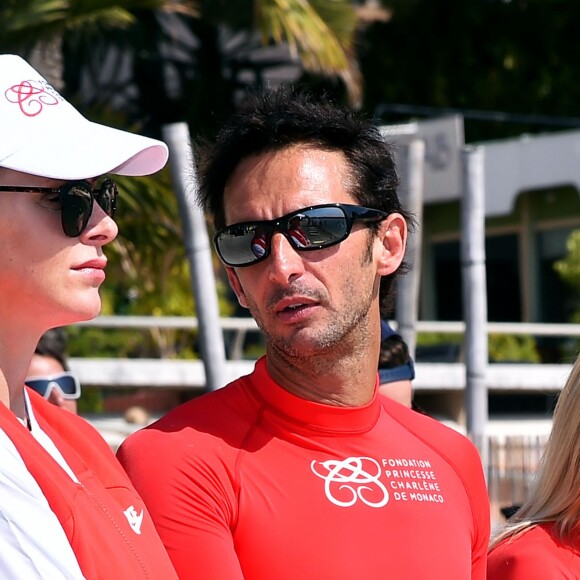 Exclusif - La princesse Charlene de Monaco, ici avec Pierre Frolla, et sa Fondation organisaient le 6 juin 2016 sur la plage du Larvotto une nouvelle journée d'action du programme Water Safety pour la prévention de la noyade, avec l'aide de grands champions comme Alain Bernard et Pierre Frolla. © Bruno Bebert / Pool restreint Monaco / Bestimage - Crystal - Visual