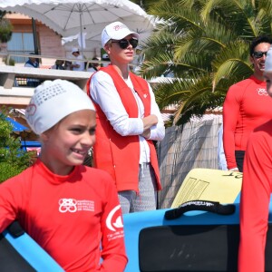 Exclusif - La princesse Charlene de Monaco et sa Fondation organisaient le 6 juin 2016 sur la plage du Larvotto une nouvelle journée d'action du programme Water Safety pour la prévention de la noyade, avec l'aide de grands champions comme Alain Bernard et Pierre Frolla. © Bruno Bebert / Pool restreint Monaco / Bestimage - Crystal - Visual