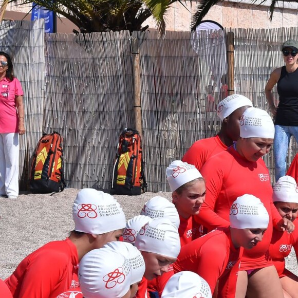 Exclusif - La princesse Charlene de Monaco et sa Fondation organisaient le 6 juin 2016 sur la plage du Larvotto une nouvelle journée d'action du programme Water Safety pour la prévention de la noyade, avec l'aide de grands champions comme Alain Bernard et Pierre Frolla. © Bruno Bebert / Pool restreint Monaco / Bestimage - Crystal - Visual