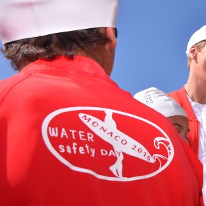 Exclusif - La princesse Charlene de Monaco et sa Fondation organisaient le 6 juin 2016 sur la plage du Larvotto une nouvelle journée d'action du programme Water Safety pour la prévention de la noyade, avec l'aide de grands champions comme Alain Bernard et Pierre Frolla. © Bruno Bebert / Pool restreint Monaco / Bestimage - Crystal - Visual