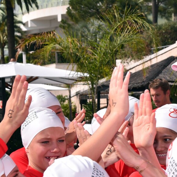 Exclusif - La princesse Charlene de Monaco et sa Fondation organisaient le 6 juin 2016 sur la plage du Larvotto une nouvelle journée d'action du programme Water Safety pour la prévention de la noyade, avec l'aide de grands champions comme Alain Bernard et Pierre Frolla. © Bruno Bebert / Pool restreint Monaco / Bestimage - Crystal - Visual