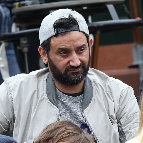 Cyril Hanouna et son fils Lino - People dans les tribunes des internationaux de France de Roland Garros à Paris le 4 juin 2016. © Moreau - Jacovides / Bestimage