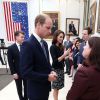 Le prince William et sa femme Kate Middleton, à l'ambassade des Etats-Unis, à Londres, pour signer le livre de condoléances en hommages aux victimes de l'attentat d'Orlando, le 13 juin 2016.