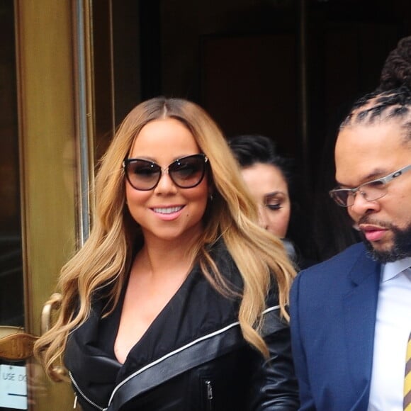 Mariah Carey (chaussée de Louboutin) quitte son hôtel à New York, le 17 mai 2016. © CPA/Bestimage