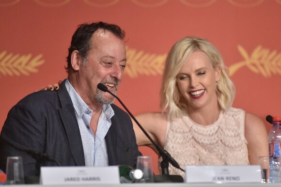 Jean reno, Charlize Theron - Conférence de presse du film "The Last Face" lors du 69ème Festival International du Film de Cannes. Le 20 mai 2016.