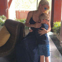 Amélie Neten et son fils Hugo en Thaïlande : Le blondinet a bien grandi !