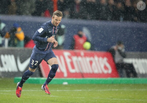 David Beckham - Premier match pour David Beckham avec le PSG contre l'Olympique de Marseille lors la 26eme journee du championnat de France. Le PSG a remporte le match sur le score de 2 buts à 0.