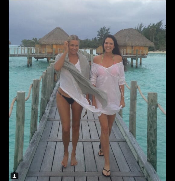 Yolanda Hadid et son amie Paige en vacances à Tahiti