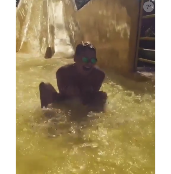 Amélie Neten et son fils Hugo en vacances au soleil. Juin 2016.
