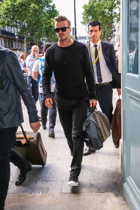 David Beckham arrive à la Gare du Nord pour prendre un Eurostar à destination de Londres. Paris, le 23 juin 2016.
