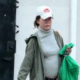 Exclusif - Lara Flynn Boyle sort d'un supermarché à Los Angeles, le 12 juin 2016.