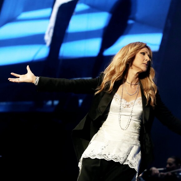 Céline Dion en concert à l'AccorHotels Arena à Paris, le 24 juin 2016. C'est le premier de ses concerts qui auront lieu du 24 juin au 9 juillet 2016. ©Dominique Jacovides/Bestimage
