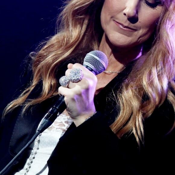 Céline Dion en concert à l'AccorHotels Arena à Paris, le 24 juin 2016. C'est le premier de ses concerts qui auront lieu du 24 juin au 9 juillet 2016. ©Dominique Jacovides/Bestimage