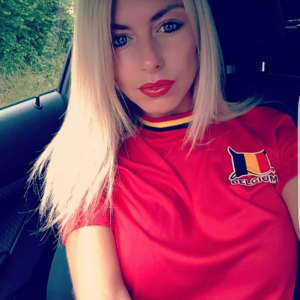 Stéphanie Clerbois (SS4), supportrice des Belges lors de l'Euro 2016.