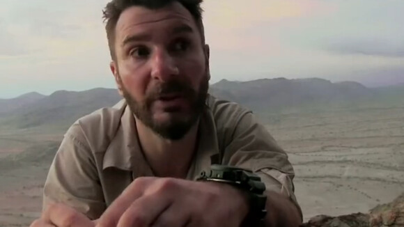 Bande-annonce. Michaël Youn dans l'émission "À l'état sauvage", diffusée le 28 juin sur M6. Il a parcouru 150 kilomètres en Namibie aux côtés de l'aventurier Mike Horn.